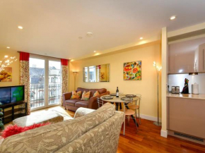 Pass the Keys Perfectly Located Apartment